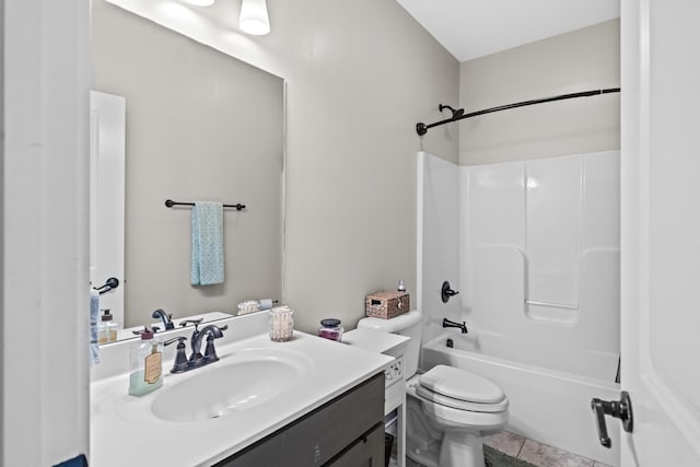 108 Buena Vista Dr, Frankfort, KY 40601 - bathroom featuring vanity, toilet, and bathtub / shower combination