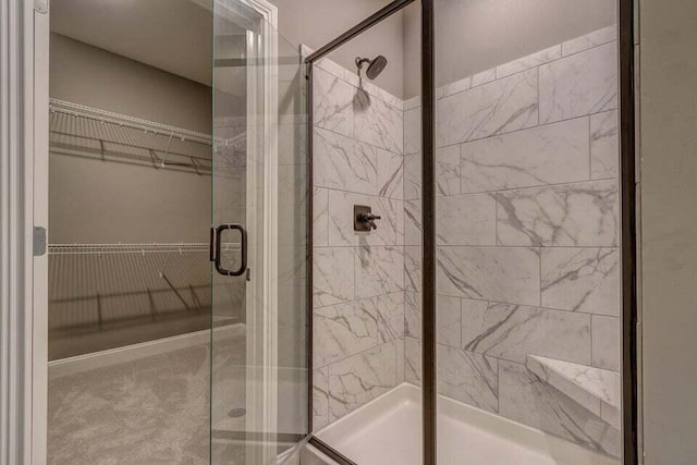 313 Old Station Rd, Frankfort, KY 40601 - bathroom featuring a shower stall and a spacious closet