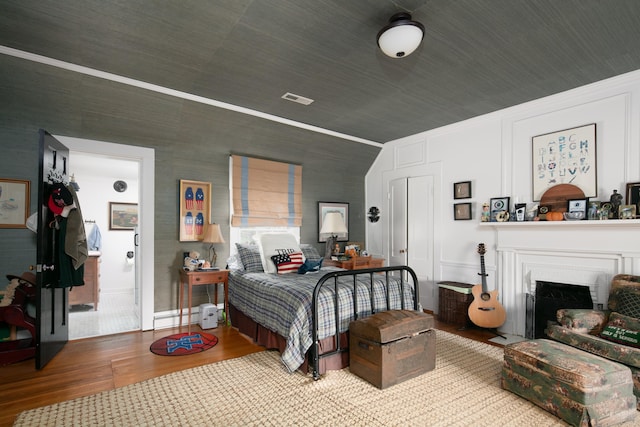 511 Boone Ave, Winchester, KY 40391 - bedroom featuring ornamental molding and wood-type flooring
