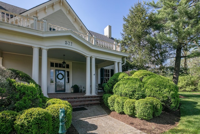 511 Boone Ave, Winchester, KY 40391 - doorway to property featuring a balcony and covered porch
