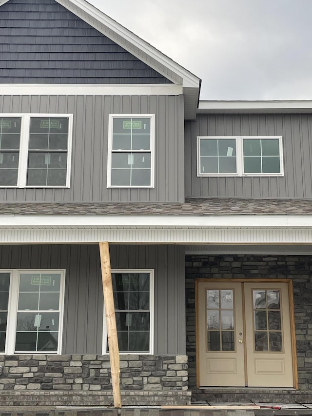 view of front facade with french doors