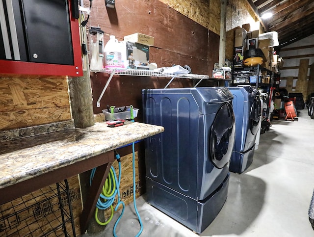 washroom with washer and clothes dryer