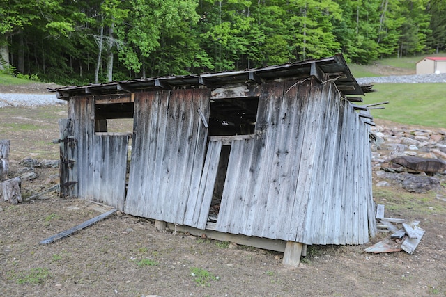 view of outdoor structure