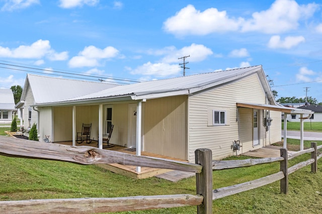 79 Washington St, Campton, KY 41301 - view of front of home with metal roof