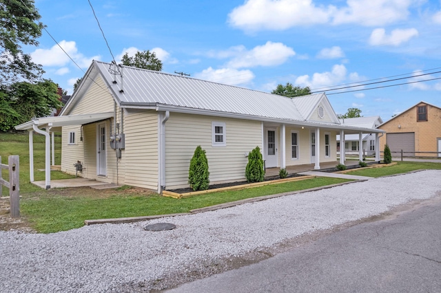 view of front of property with covered porch