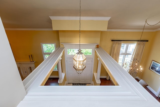 room details with ornamental molding