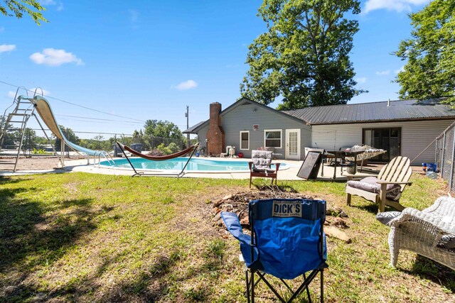 view of yard with a patio