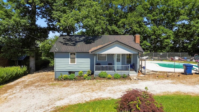 view of front of house featuring a porch