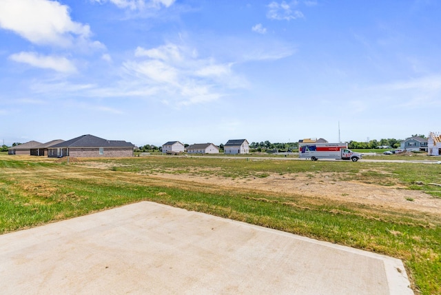 view of yard with a patio area