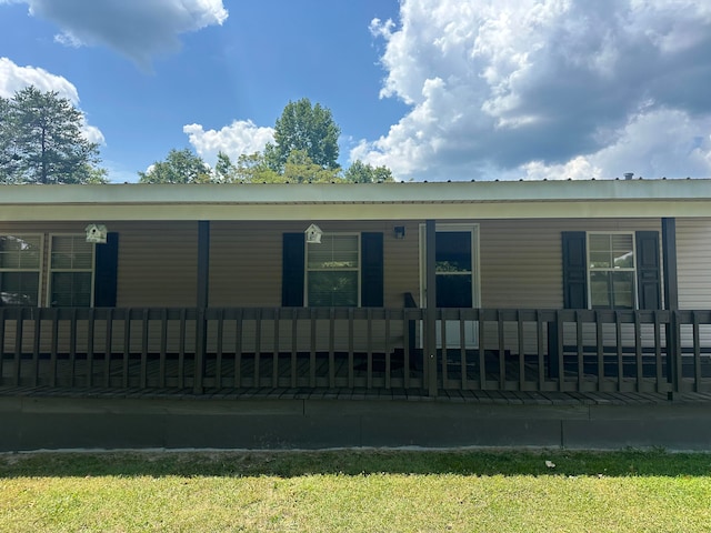 view of front of house featuring a porch