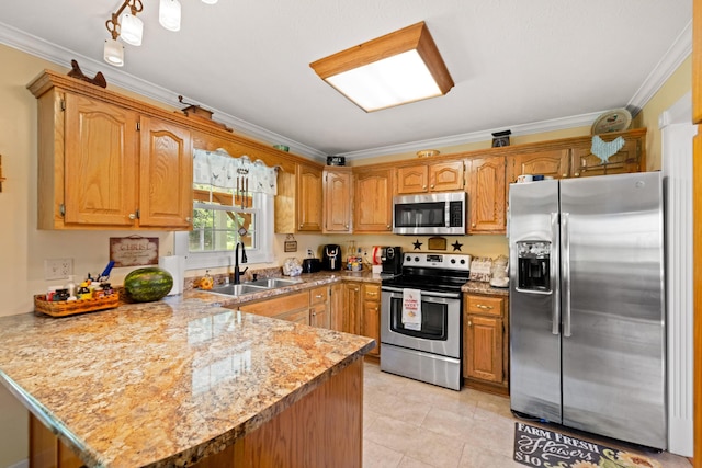 983 Short Town Rd, Liberty, KY 42539 - kitchen featuring a sink, crown molding, appliances with stainless steel finishes, and a peninsula