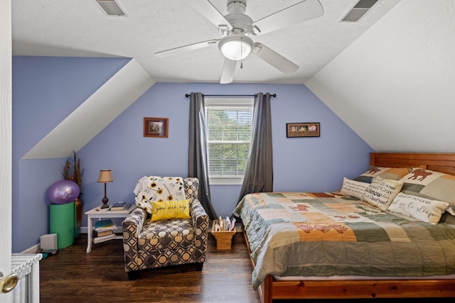 983 Short Town Rd, Liberty, KY 42539 - bedroom with wood finished floors, vaulted ceiling, and visible vents