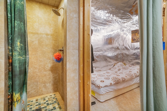 bathroom featuring curtained shower