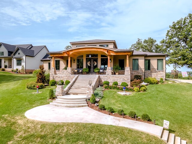 view of front of house featuring a front yard