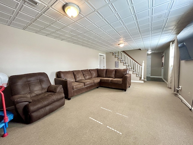 living room with carpet