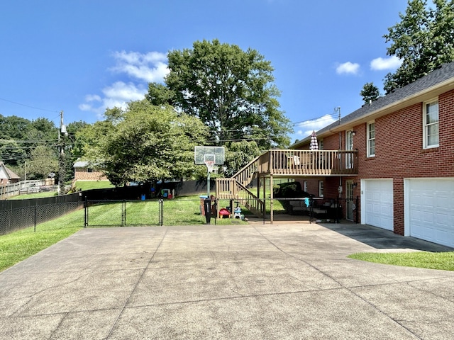 exterior space featuring a lawn