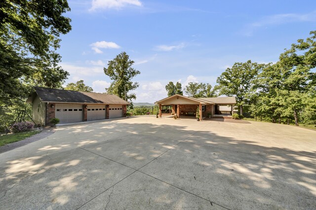 175 N Bend Rd, Stanton, KY 40380 - view of front of property featuring a garage