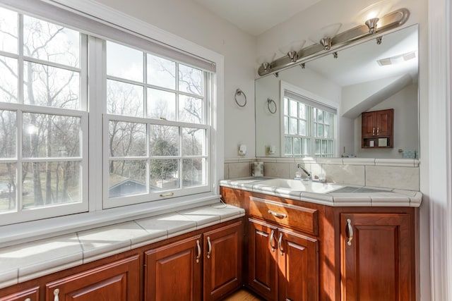 bathroom featuring sink