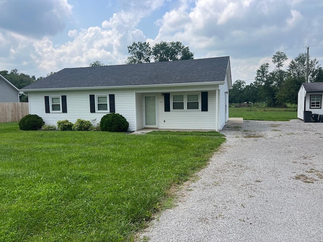 view of front of house with a front lawn