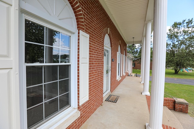 view of patio / terrace with covered porch