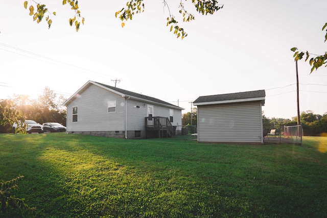 exterior space featuring a lawn