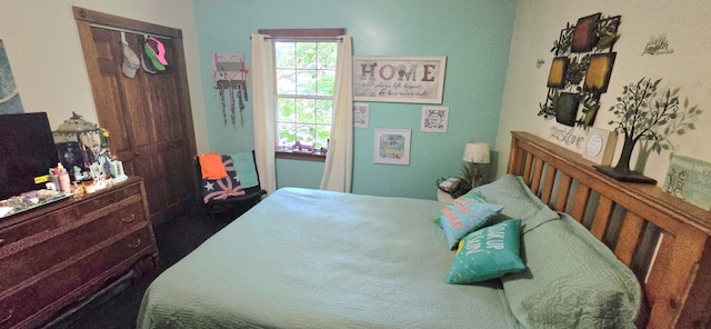 bedroom with a closet