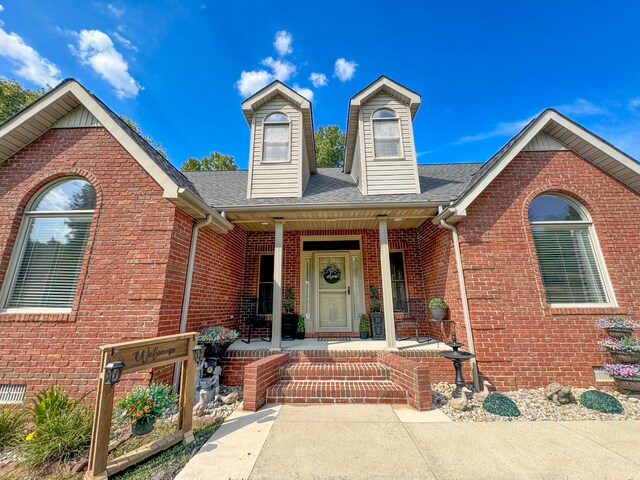 view of front facade featuring a porch