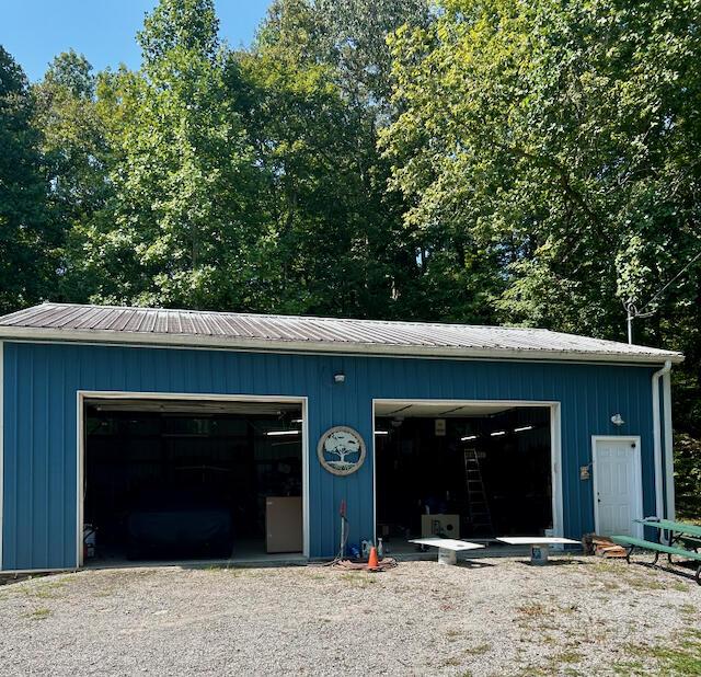 view of detached garage