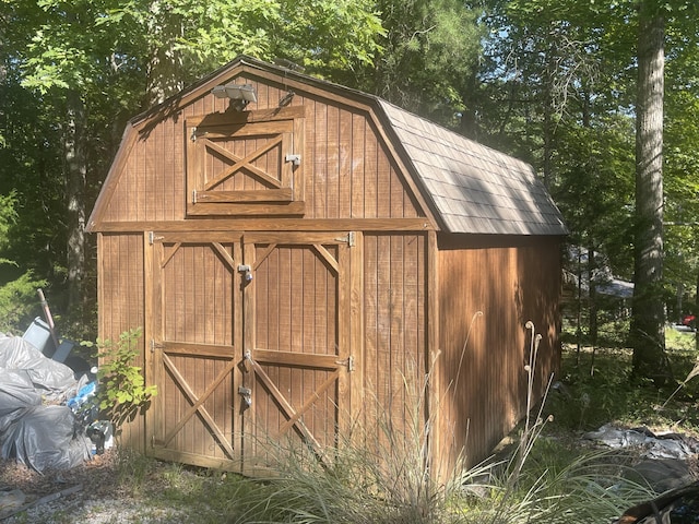 view of outdoor structure