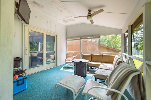 sunroom / solarium with vaulted ceiling and ceiling fan