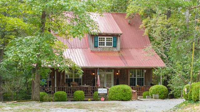 view of front of property with covered porch