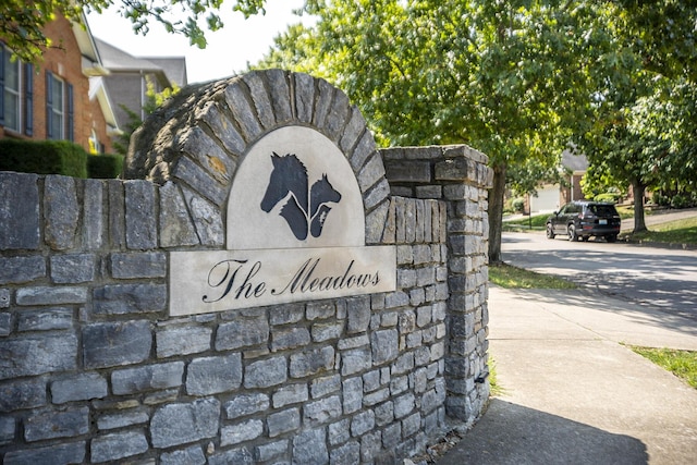 3005 Old Field Way, Lexington, KY 40513 - view of community sign