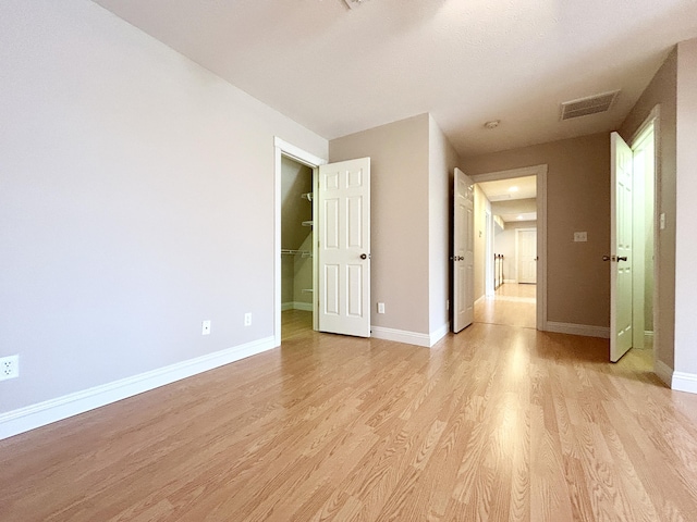 244 Water Cliff Dr, Somerset, KY 42503 - empty room featuring visible vents, baseboards, and light wood finished floors