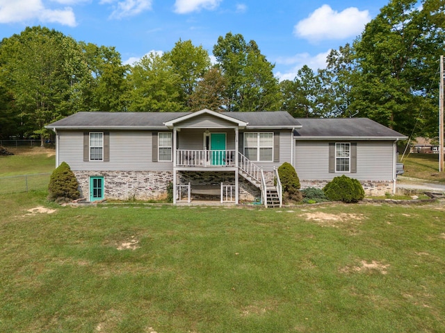 view of front of property with a front yard