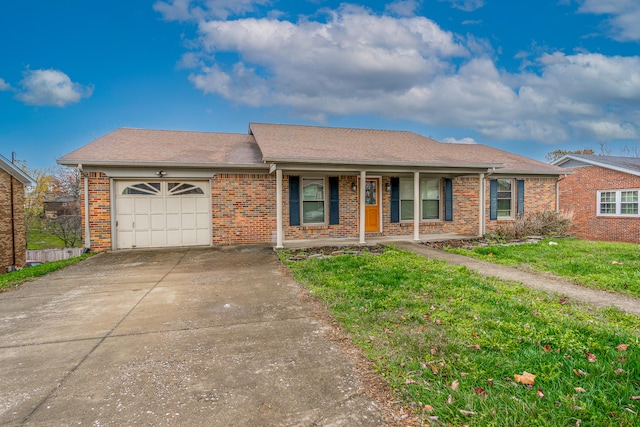 single story home with a front yard