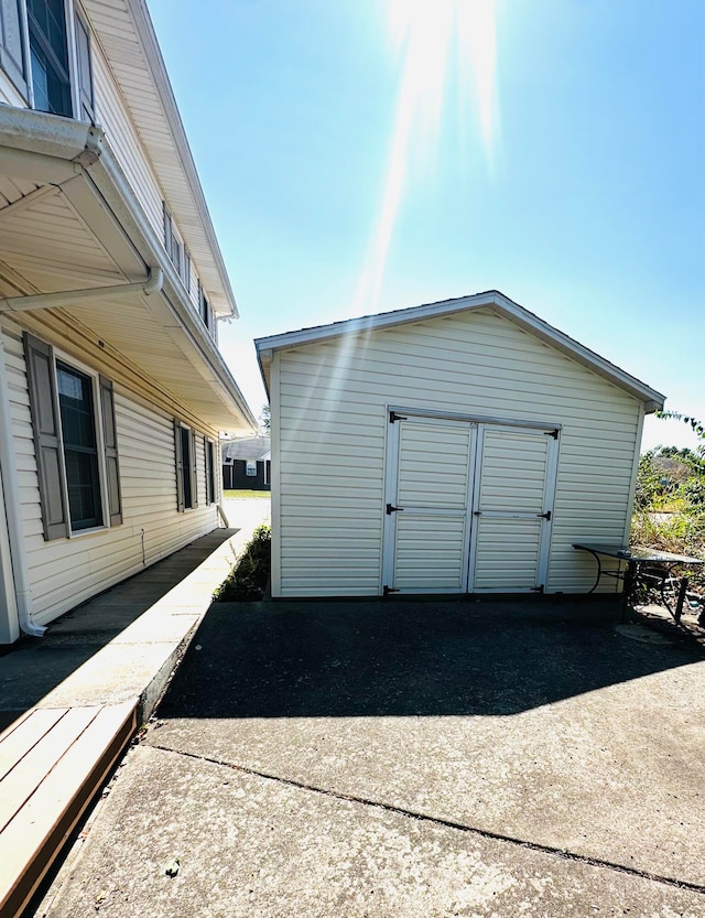 view of outbuilding