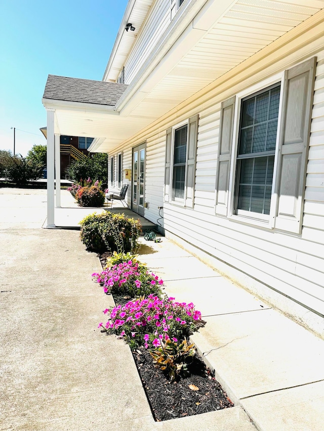 view of patio featuring a porch