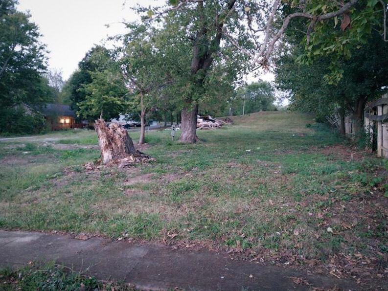 122 4th St, Berry, KY 41003