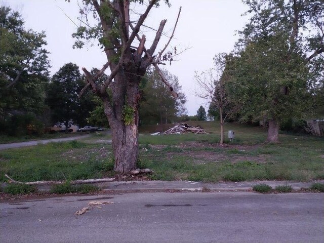 122 4th St, Berry, KY 41003