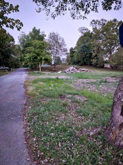 122 4th St, Berry, KY 41003