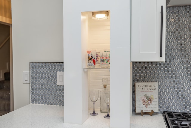 bathroom featuring speckled floor