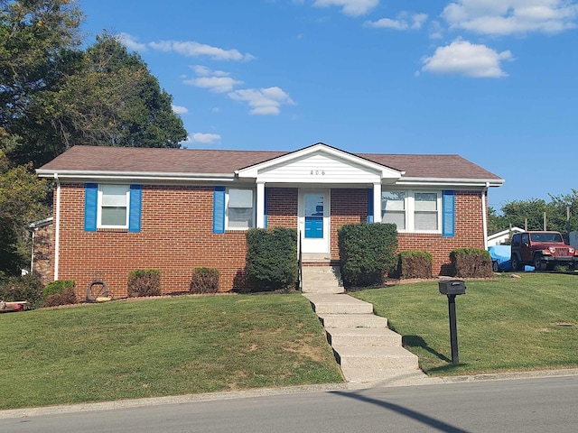 view of front of house featuring a front yard