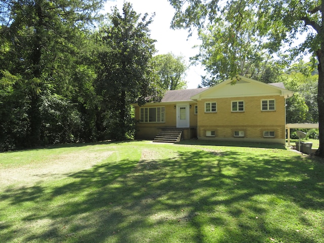 exterior space featuring a yard