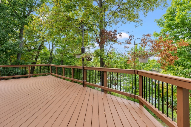 706 Hunter Dr, Lancaster, KY 40444 - view of wooden deck