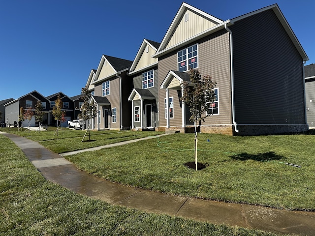 view of front of house with a front yard