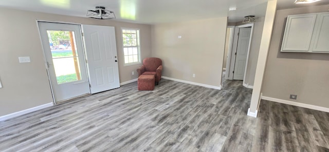 1835 Echo Point Rd, Bronston, KY 42518 - foyer entrance featuring baseboards and light wood-style floors