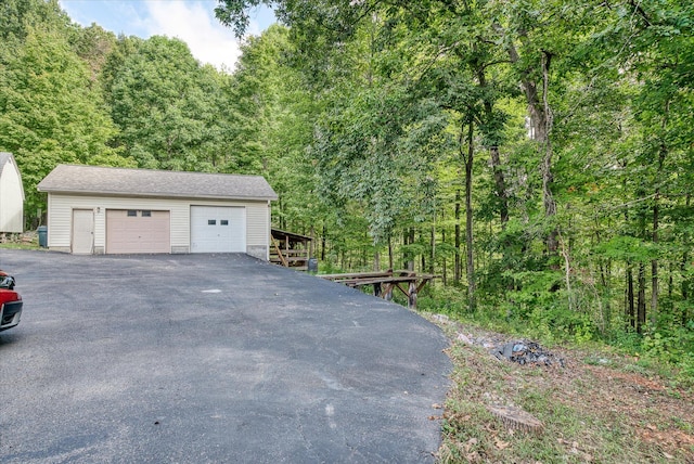 15 Oak Leaf Ln, Albany, KY 42602 - view of garage