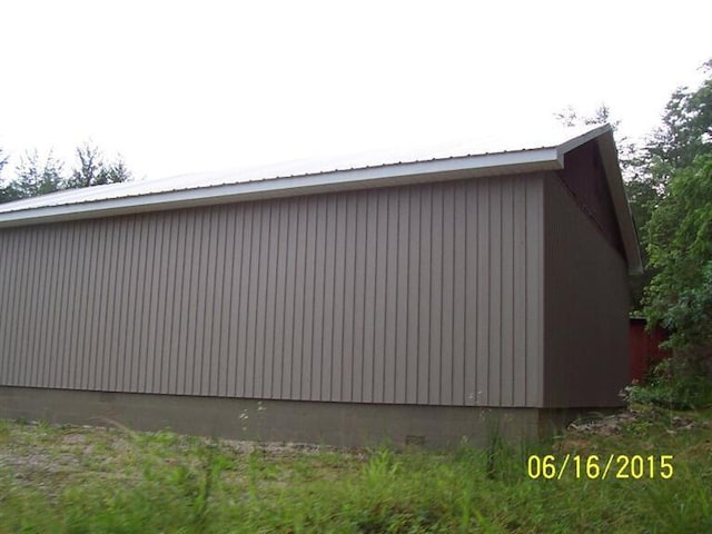 view of property exterior