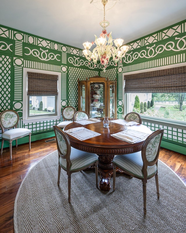 3521 Bryan Station Rd, Lexington, KY 40516 - dining space featuring a chandelier and wood finished floors