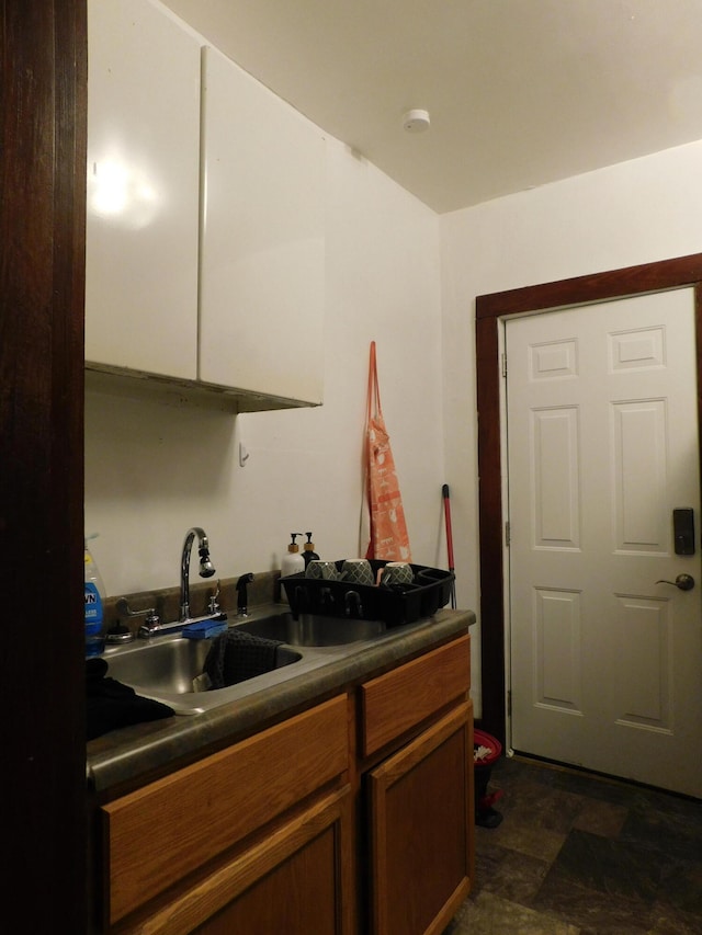 kitchen featuring sink